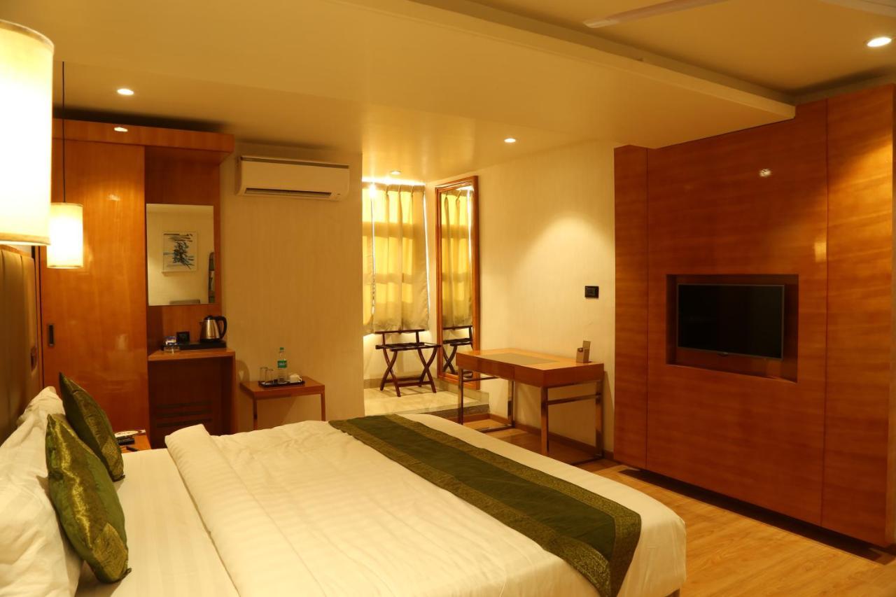 Hotel Reva Regency Bhopal Extérieur photo